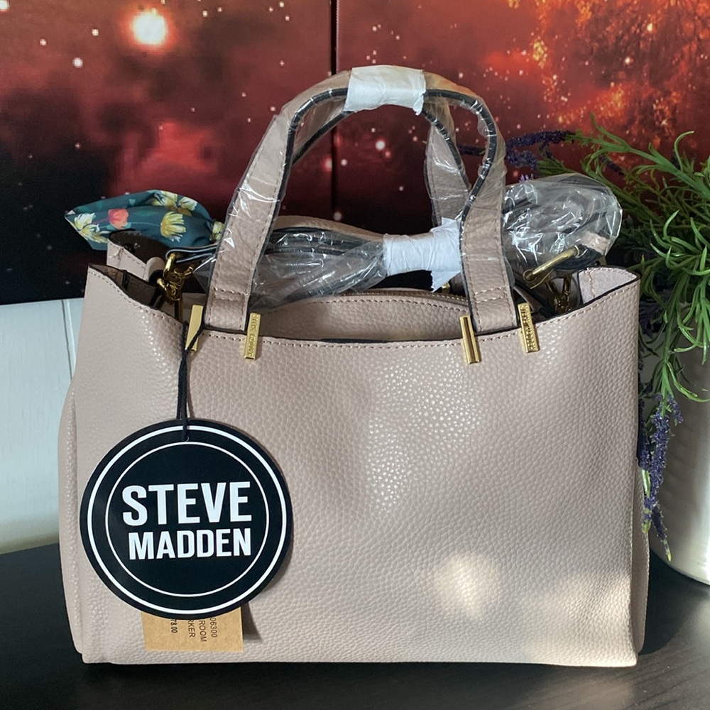 Steve Madden BParker Bag w/Scarf - Picture 2 of 12